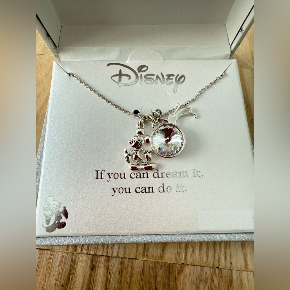NIB Disney ladies silver tone Mickey Mouse shooting star necklace